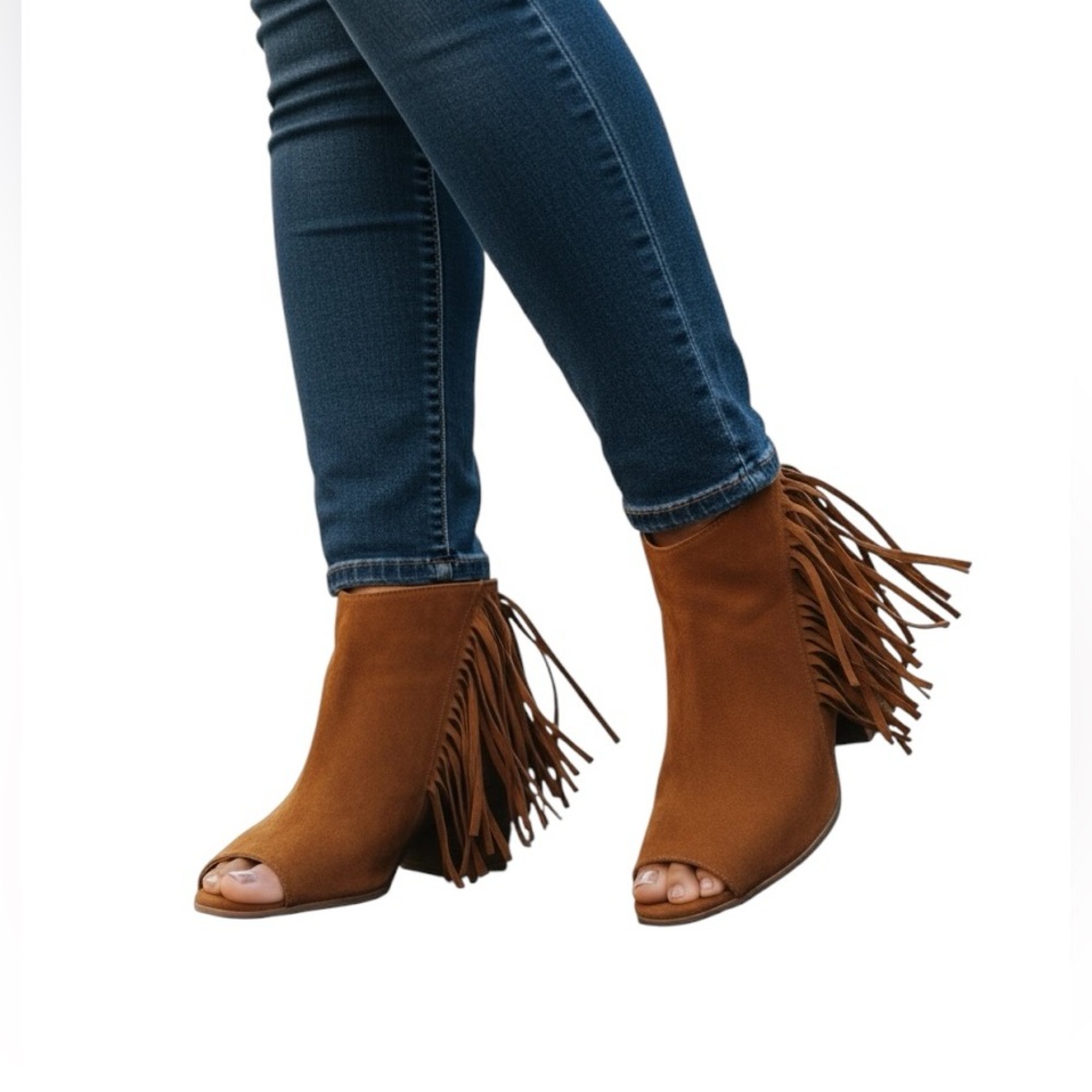 Breckelle’s Reanna Fringe ankle boots